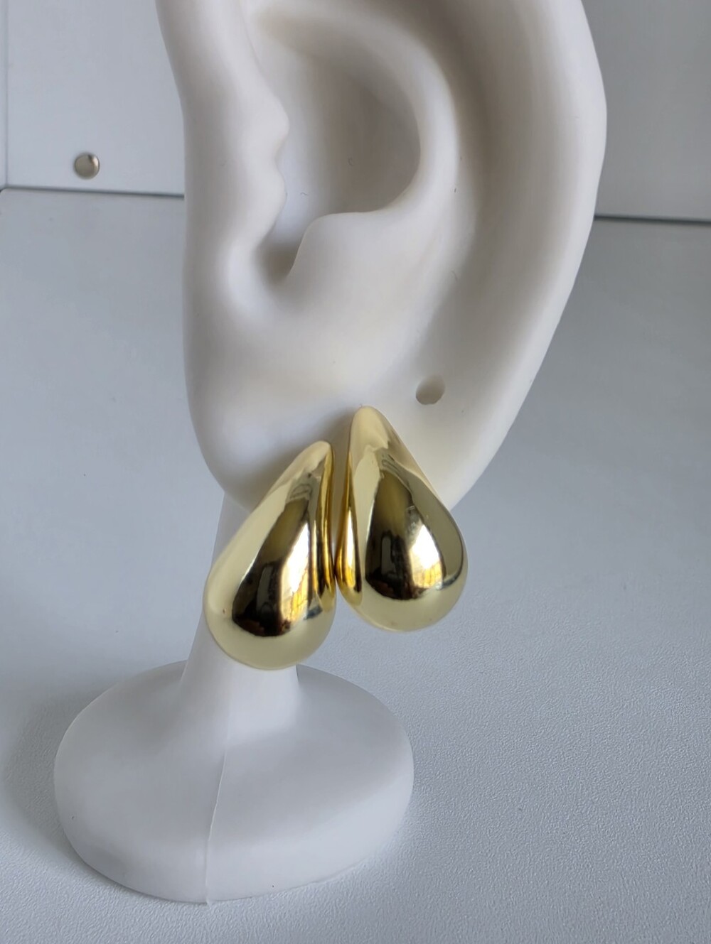 Gold Tone Chunky Teardrop Stud Earrings Statement 1/2"
